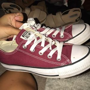 burgundy converse